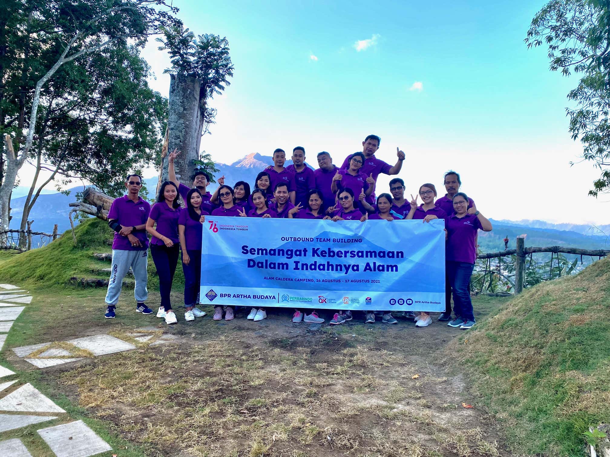 Semangat Kebersamaan Dalam Indahnya Alam, Outbound Team Building BPR Artha Budaya 